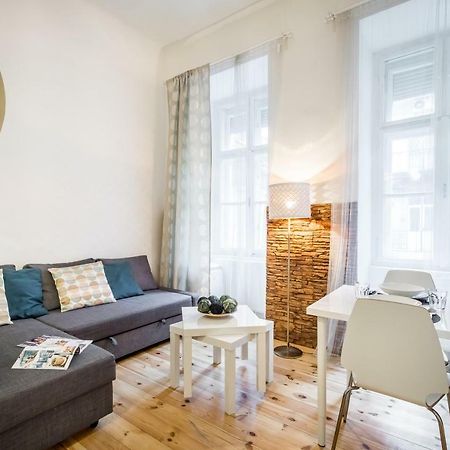 BpR BRIGHT Sapphire Apartment Budapest Eksteriør billede