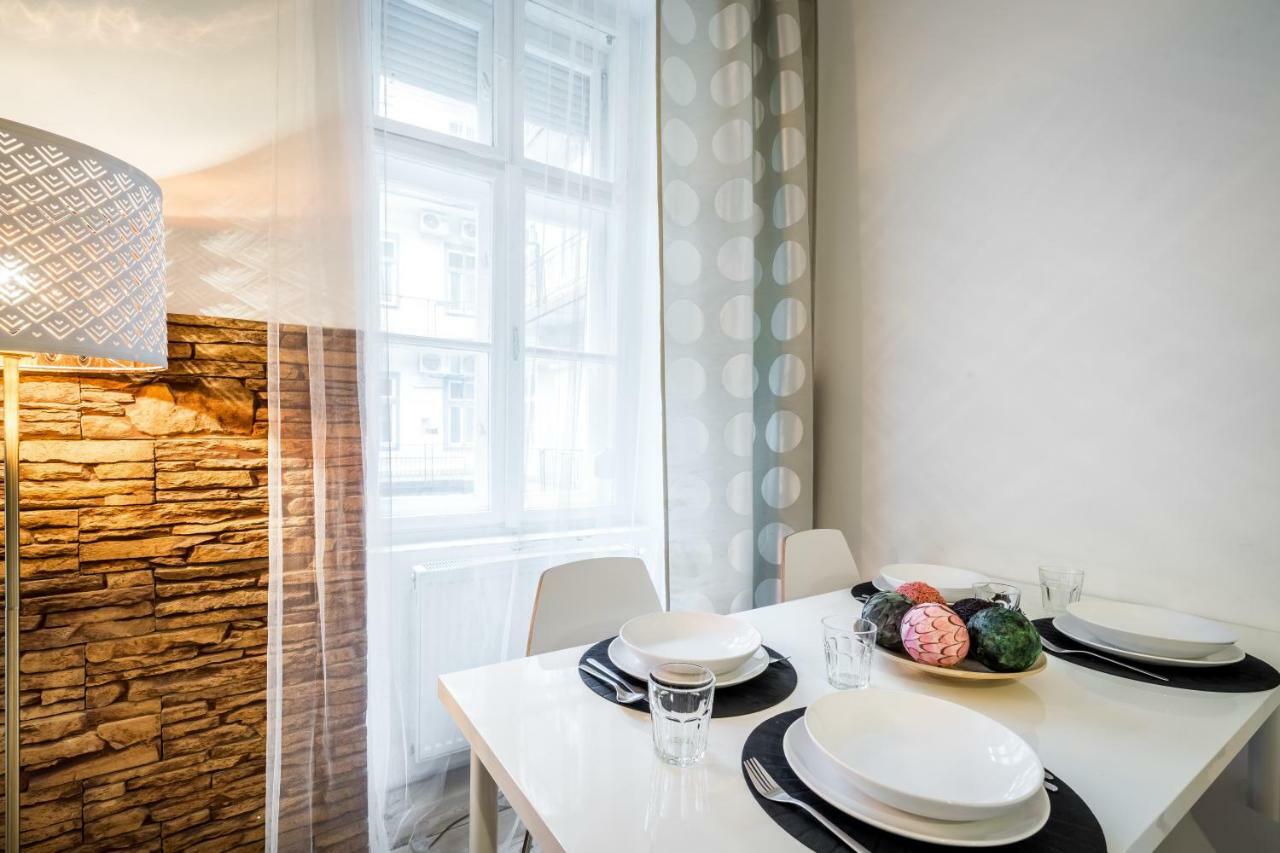 BpR BRIGHT Sapphire Apartment Budapest Eksteriør billede