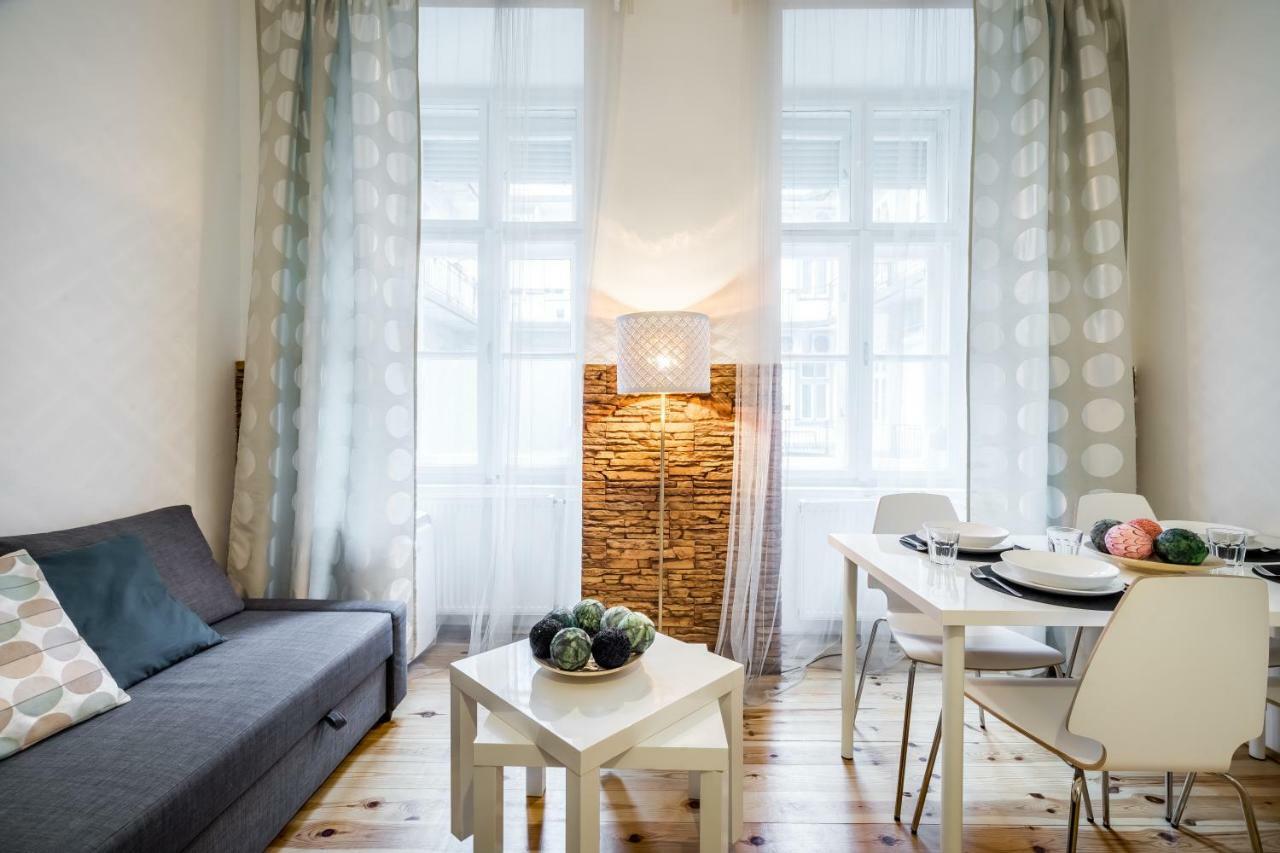 BpR BRIGHT Sapphire Apartment Budapest Eksteriør billede