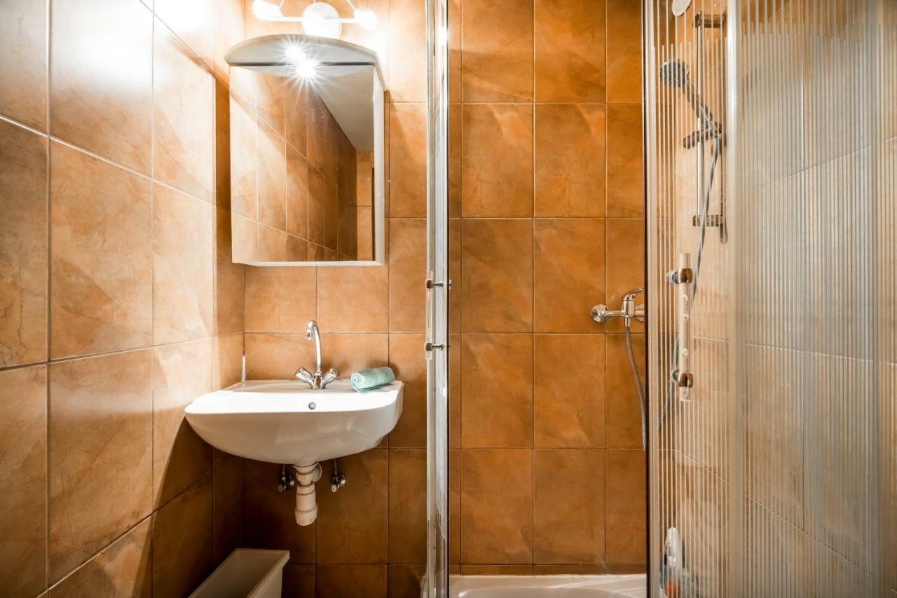 BpR BRIGHT Sapphire Apartment Budapest Eksteriør billede