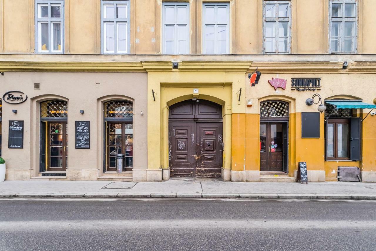 BpR BRIGHT Sapphire Apartment Budapest Eksteriør billede